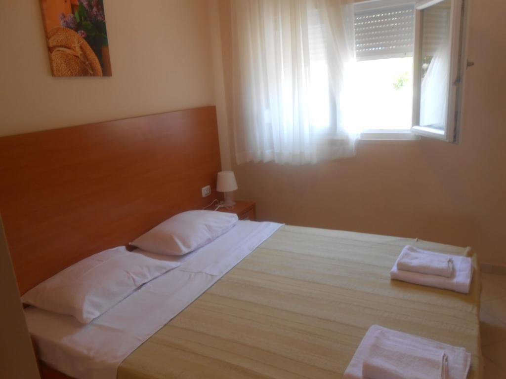 Apartments Lux Lukic Utjeha Habitación foto